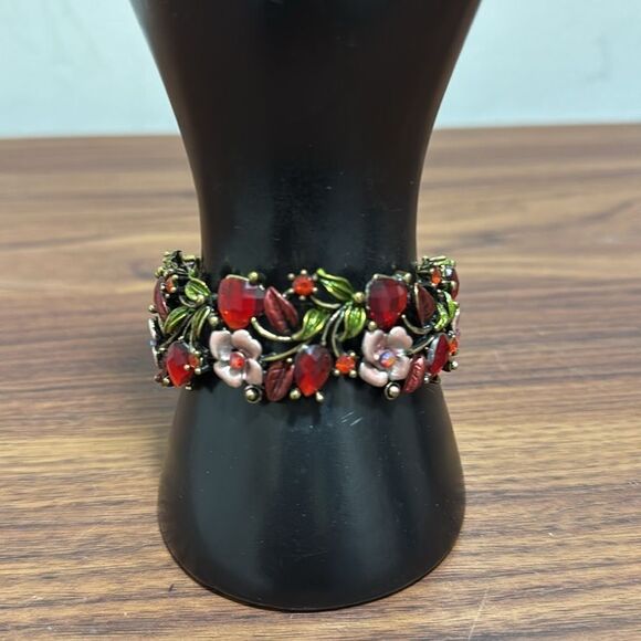 Vintage Hinged Floral Cuff Bracelet. Red Rhinestones, Burnished Goldtone, Pink. - Picture 4 of 6